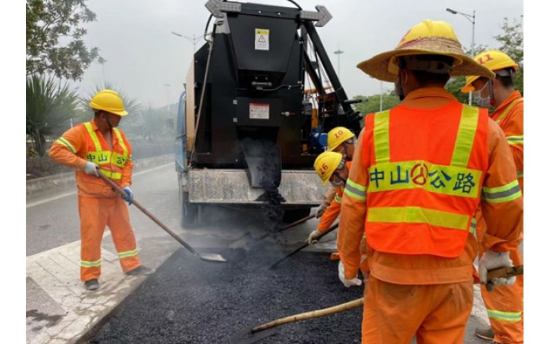 Repair Potholes With Asphalt Recycler